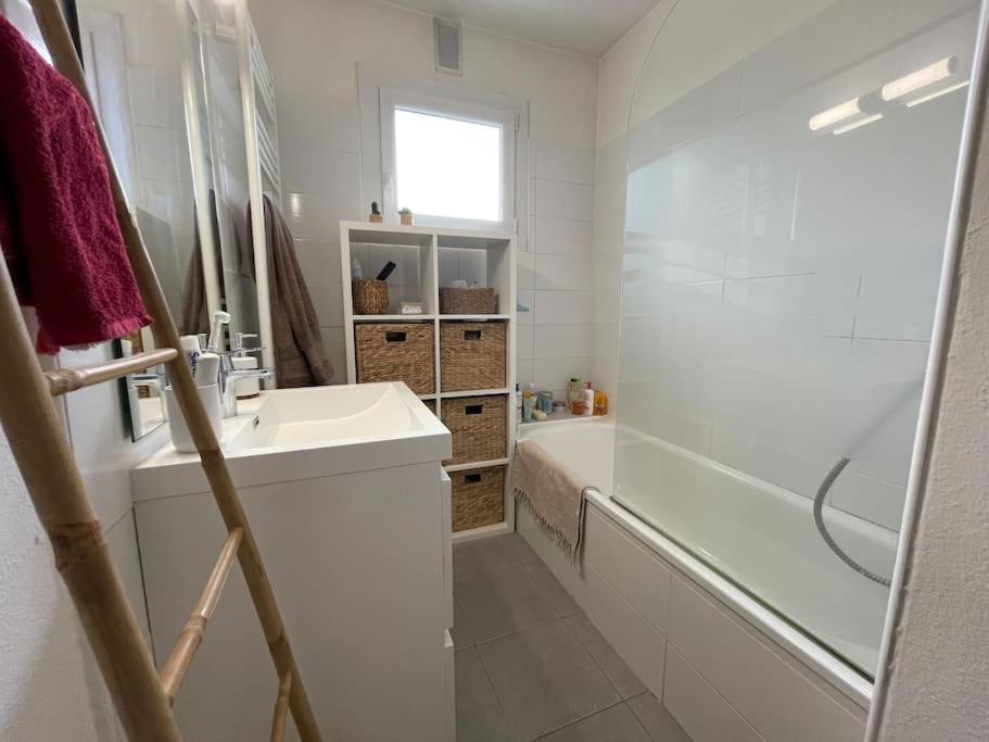 Le Patio - Parking Gratuit Apartment Valence  Exterior photo