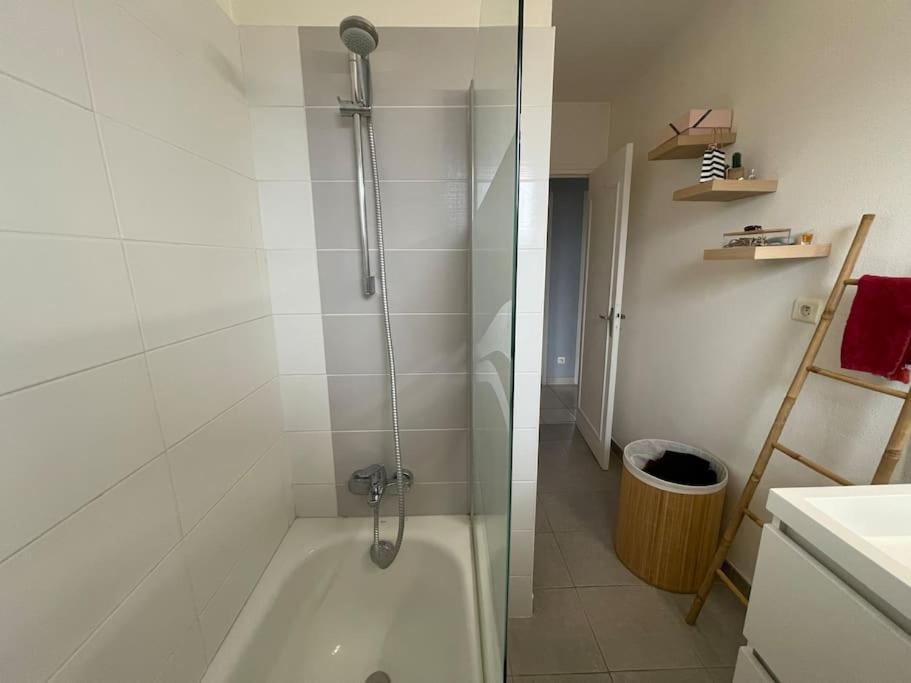 Le Patio - Parking Gratuit Apartment Valence  Exterior photo