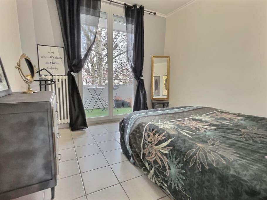 Le Patio - Parking Gratuit Apartment Valence  Exterior photo